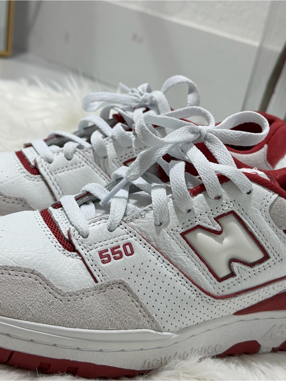 Unisex Retro New Balance 550 low-tops in a White/Terracotta Women’s 9.5 - Picture 2 of 13